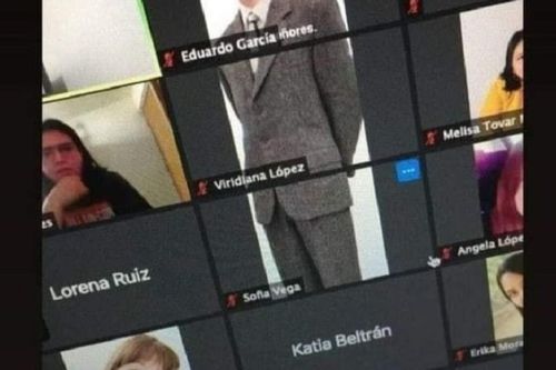 Vừa mở màn hình chuẩn bi dạy online, giáo viên giật thót mình vì avatar 'bá đạo' của học trò