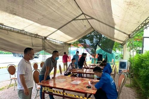 Ngày 5/10: 141 trường hợp trở về từ vùng có dịch