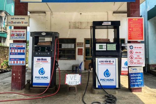 Treo biển 'về ăn cơm' nghỉ bán, một cây xăng bị phạt 10 triệu đồng