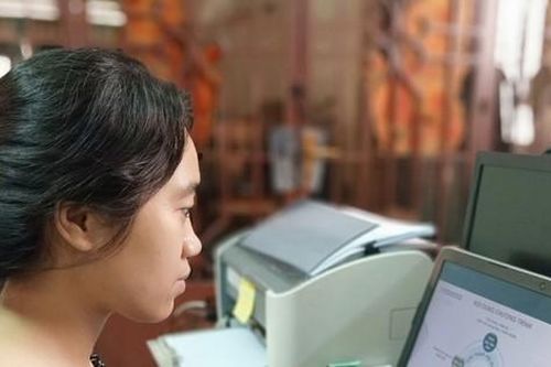 Tiếp sức giáo viên mùa online
