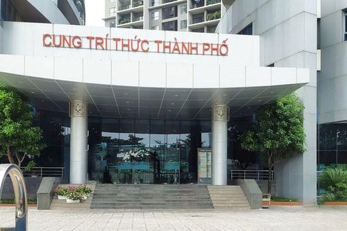 Điều tra vụ việc nữ lãnh đạo Cung Trí thức được phát hiện tử vong dưới gầm ô tô