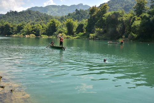 Tìm thấy thi thể 1 trong 4 học sinh mất tích trong vụ lật thuyền tại Bắc Mê, Hà Giang