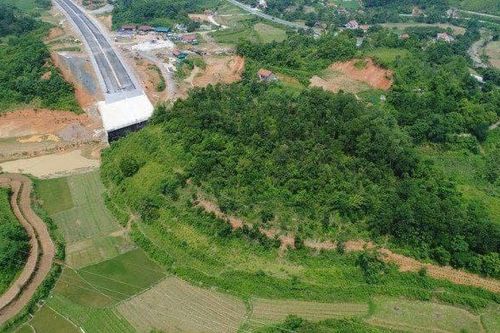 Cao tốc Hữu Nghị - Chi Lăng:Cần giải quyết 3 vấn đề 'cấp bách, đồng bộ và minh bạch'