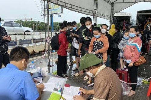 Nghệ An hỏa tốc mở lại tất cả các khu cách ly tập trung để đón người dân về quê