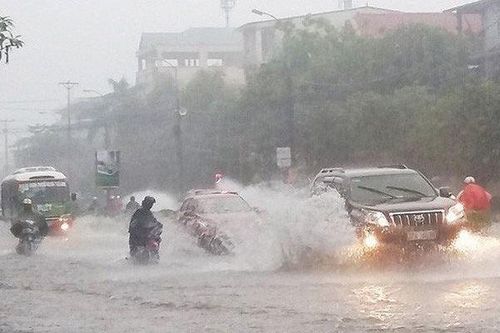 'Bão chồng bão' trên Biển Đông những ngày tới, mưa đặc biệt lớn sẽ diễn ra tại Trung bộ