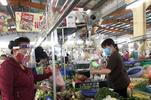 TPHCM mở lại chợ truyền thống