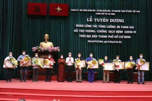TP.HCM tuyên dương các đoàn hỗ trợ thành phố chống dịch COVID-19