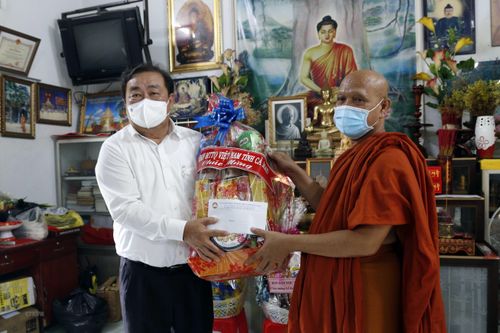 Người Khmer Cà Mau tổ chức lễ Sene Dolta gọn nhẹ để phòng dịch