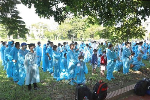 Vĩnh Phúc đón trên 300 người từ miền Nam về quê bằng máy bay