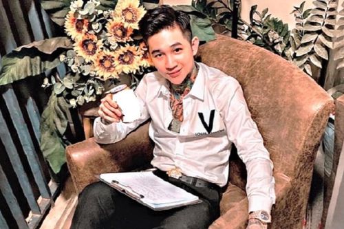 Hoàng Tử Gió là đàn em của 'giang hồ mạng' Khá Bảnh, từng có hành động thể hiện tình anh em thân thiết
