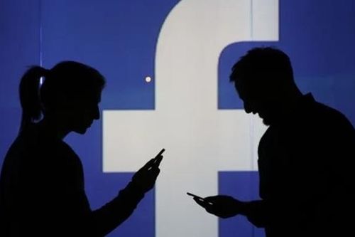 Facebook bị tố 'độc hại' với người dùng trẻ tuổi