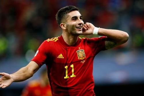 Sao Man City tỏa sáng giúp tuyển Tây Ban Nha vào chung kết Nations League
