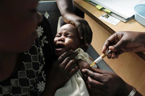 WHO phê duyệt vaccine sốt rét đầu tiên trên thế giới