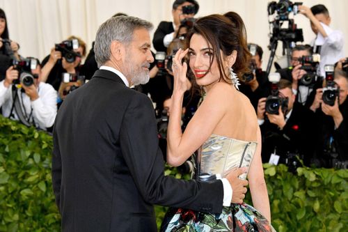 George Clooney cấm vợ con xem phim siêu anh hùng mình đóng