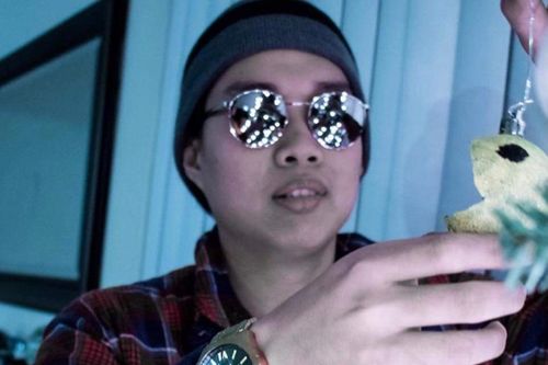 Rapper Chí xin lỗi và gỡ bài vì nội dung phản cảm