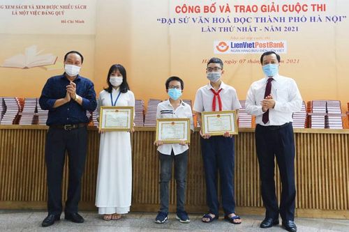 Trao giải Cuộc thi 'Đại sứ Văn hóa đọc thành phố Hà Nội' lần thứ nhất