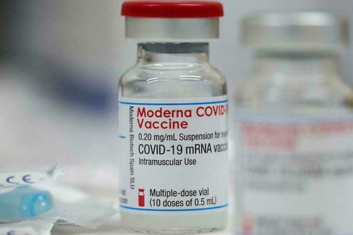 Moderna đầu tư 500 triệu USD xây dựng nhà máy sản xuất vaccine mRNA