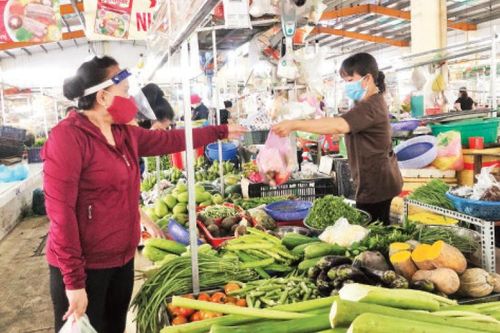 Nhịp sống 'bình thường mới' ở chợ dân sinh