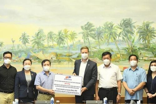 Tổ chức lễ bàn giao vật tư y tế do đối tác nước ngoài ủng hộ Việt Nam phòng, chống dịch