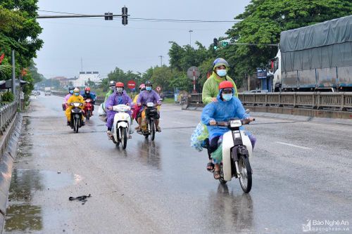 Nghệ An: Nguy cơ lây lan dịch Covid-19 từ dòng người hồi hương đi qua địa bàn