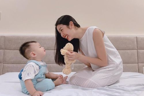 Đón sinh nhật 28 tuổi, Á hậu Thúy Vân nhìn lại chuỗi hoạt động truyền cảm hứng đến cộng đồng