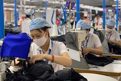Hỗ trợ tiền ăn cho lao động thực hiện '1 cung đường, 2 điểm đến'