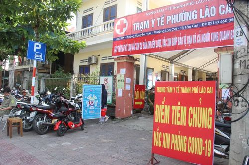 Các địa phương triển khai chiến dịch tiêm vắc xin phòng Covid-19