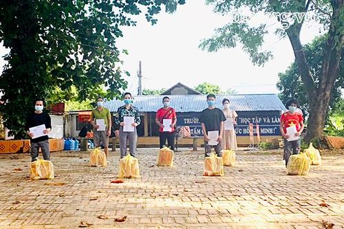 Phù Yên 8 bệnh nhân F0 được điều trị khỏi và xuất viện