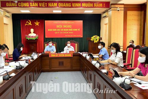 Đồng chí Bí thư Tỉnh ủy Chẩu Văn Lâm: Không vì dịch bệnh mà xây dựng thấp các chỉ tiêu