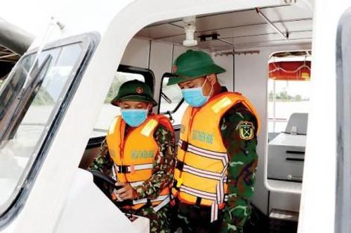 Chính trị - Xã hội Chính trị - Xã hội Quân đội sẽ là chỗ dựa vững chắc cho Nhân dân trong bão, lũ