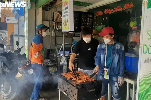 TP.HCM: Quận 7 đề xuất cửa hàng ăn uống được phục vụ khách tại chỗ từ 10/10