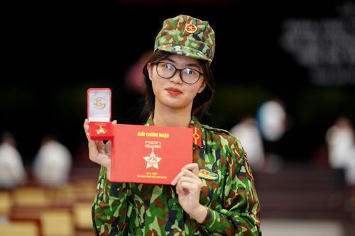 Nữ quân y xúc động khi nhìn lại ngày tháng chống dịch ở TP.HCM