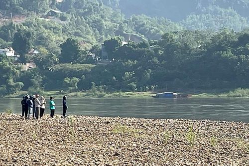 Khẩn trương tìm kiếm 2 học sinh đuối nước ở Tuyên Quang