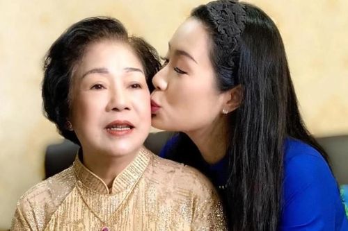 Mẹ nghệ sĩ Trịnh Kim Chi qua đời, dàn sao gửi lời chia buồn