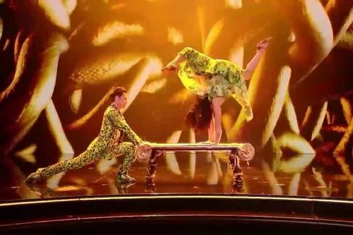 Cô gái H'Mông giành HCV Olympic khoe vũ điệu nóng bỏng trong Gameshow 'Bước nhảy hoàn vũ' phiên bản Mỹ