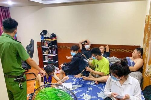 Đà Nẵng: Bắt quả tang 6 nam, 1 nữ mở tiệc ma túy tại căn hộ ven biển