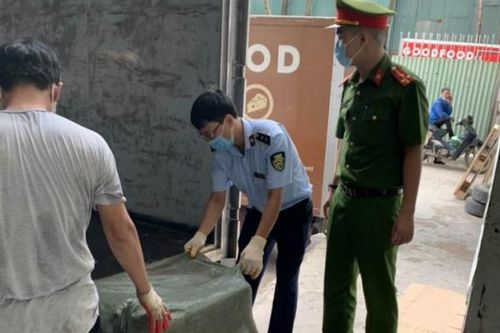 Tiêu hủy gần 7 tấn nầm lợn đông lạnh không rõ nguồn gốc tại Hà Nội