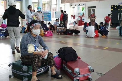 Thông tin về trường hợp được hỗ trợ cấp thiết di chuyển từ TP HCM về quê