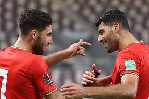 Nhẹ nhàng hạ UAE, Iran dẫn đầu tuyệt đối ở bảng A