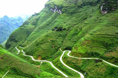 Những đỉnh núi thiên đường săn mây ở Hà Giang