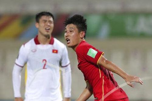 Wu Lei: 'Đấu với Việt Nam rất khó khăn'