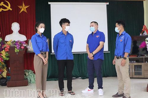 Tư vấn, hướng nghiệp và giới thiệu việc làm cho ĐVTN huyện Điện Biên