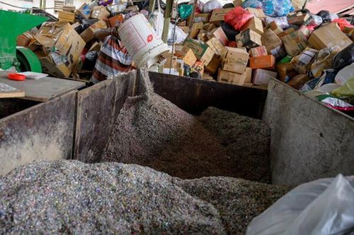 Gạch tái chế từ nhựa sẽ xuất hiện trên khắp xứ sở Vạn đảo?