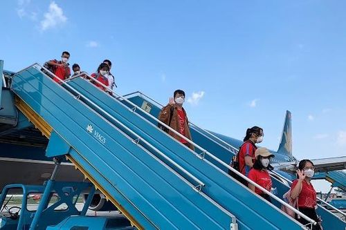 Sinh viên Đại học Y Hà Nội trở về Thủ đô