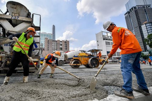 Nhiều lao động ngoại tỉnh gặp khó khi muốn quay lại TP.HCM làm việc