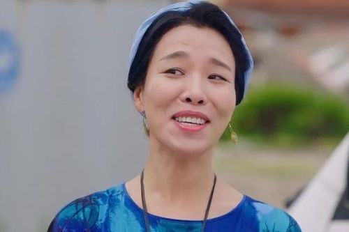 Nữ diễn viên nổi tiếng nhờ những vai thích buôn chuyện
