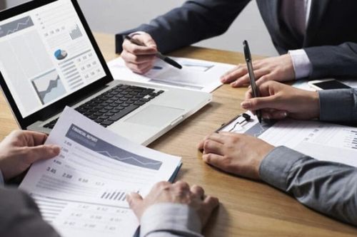 Báo cáo quá thời hạn, ba nhà đầu tư bị phạt 165 triệu đồng