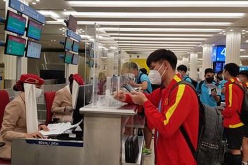 Đội tuyển bóng đá Việt Nam đã có mặt tại Oman