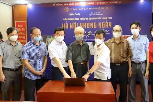 Khai mạc triển lãm ảnh trực tuyến 'Hà Nội trong tôi năm 2021'