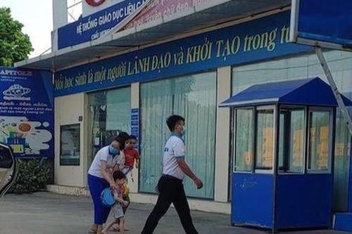 Một trường liên cấp tại Hà Nội tự ý đón học sinh trở lại lớp